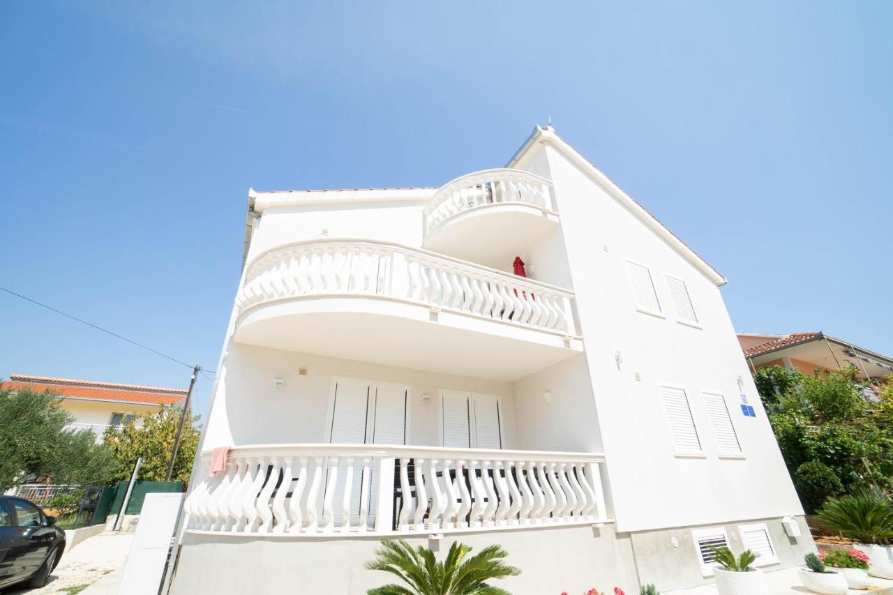 Villa Maros Марина Экстерьер фото
