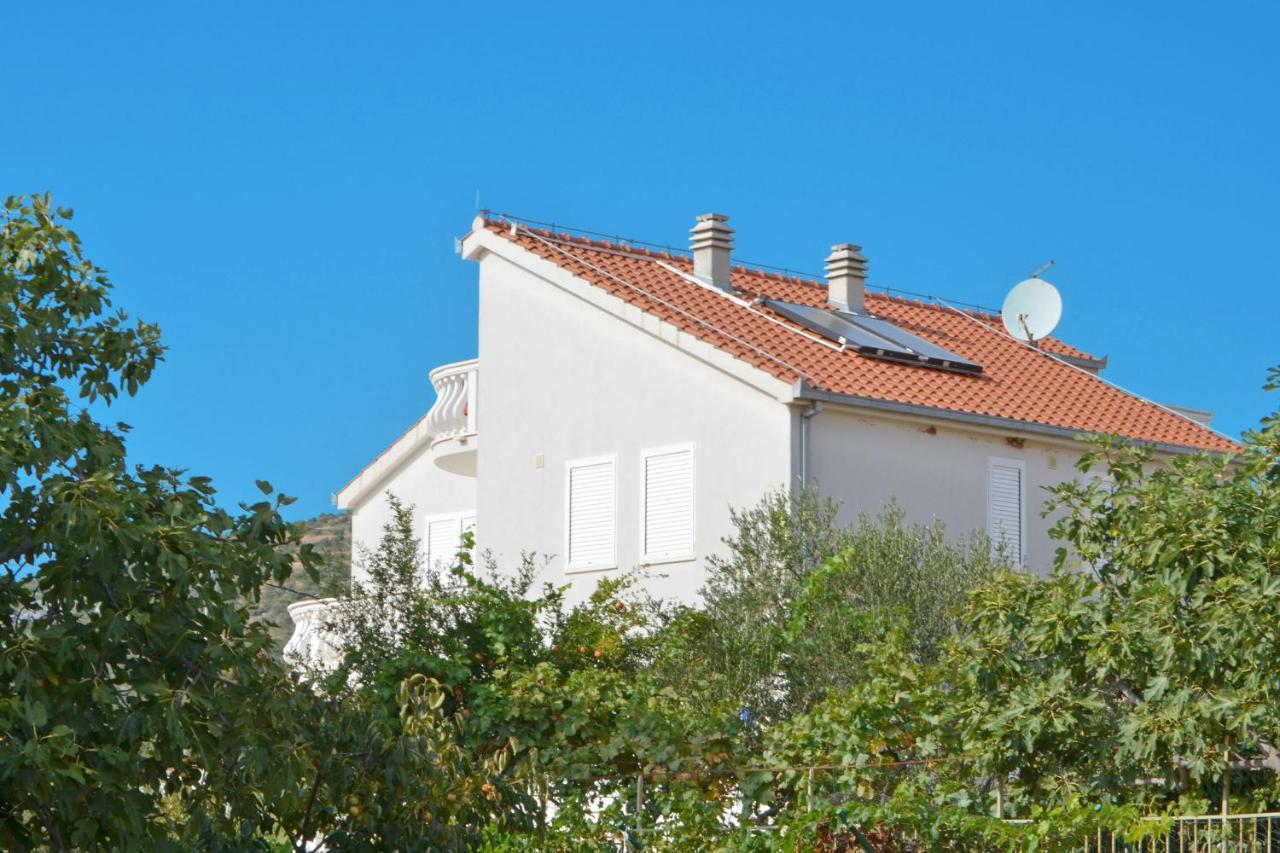 Villa Maros Марина Экстерьер фото